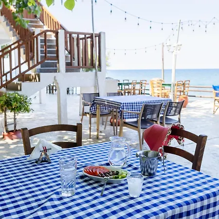 Hotel Kokkino Nero فندق