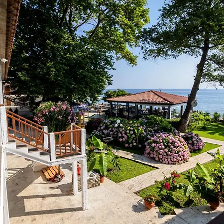 Hotel Kokkino Nero فندق 2*