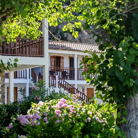 فندق Hotel Kokkino Nero