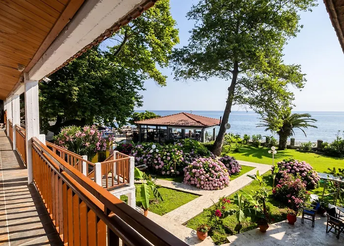 Hotel Kokkino Nero فندق